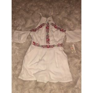 🚨BOGO🚨 Super Sexy White Romper